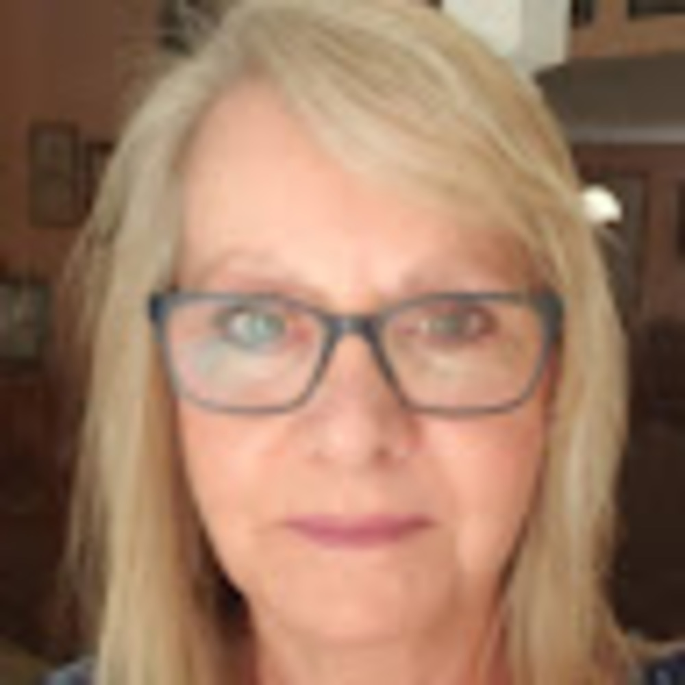 Meet your Posher, Cynthia